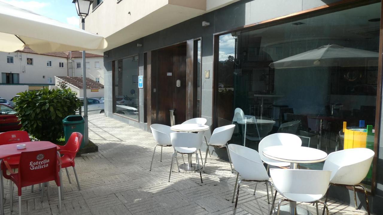 Albergue Cafeteria Rio Sar Padrón Extérieur photo